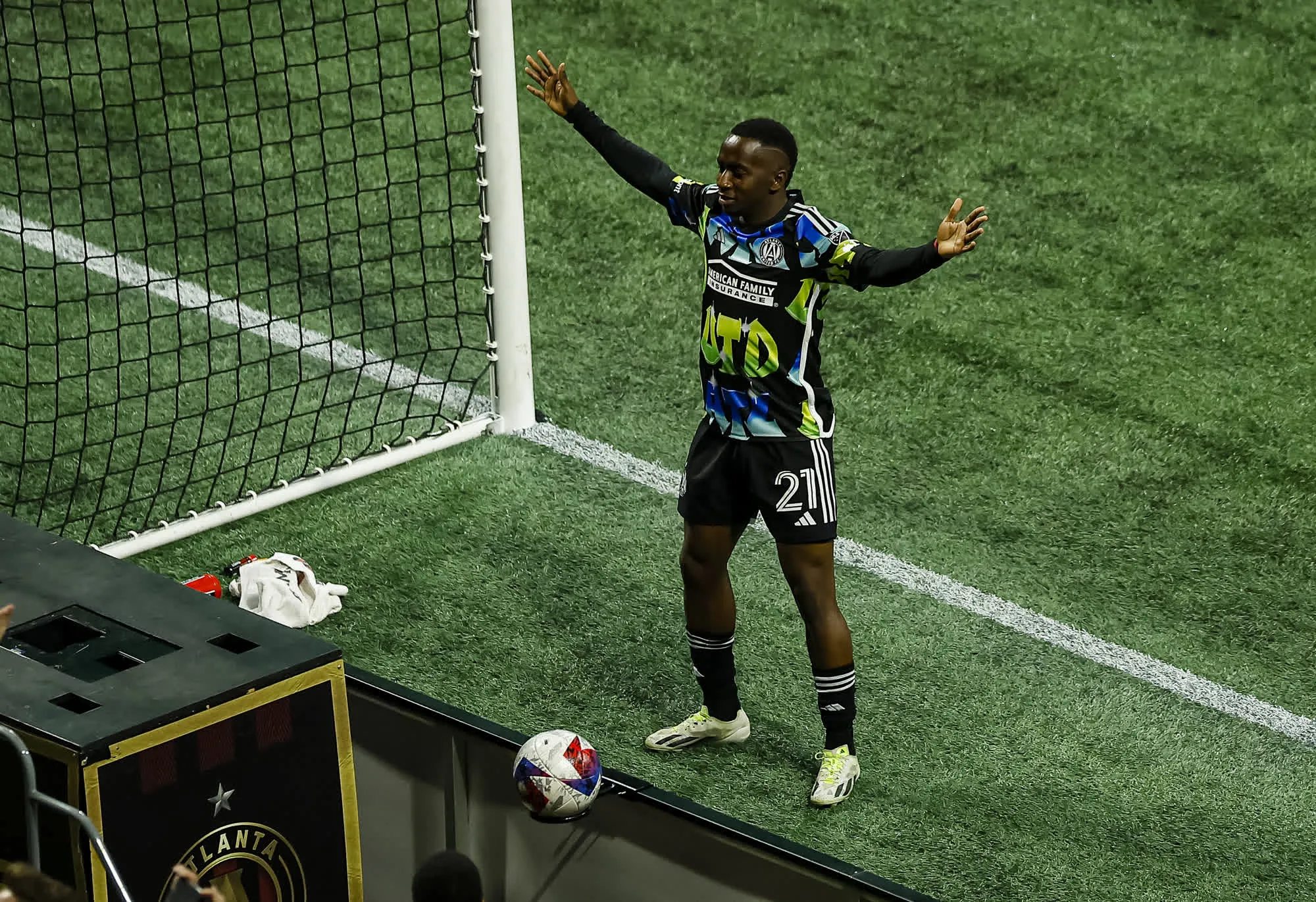 Signed, Loaned, Returned: Edwin Mosquera Is on the Move Again